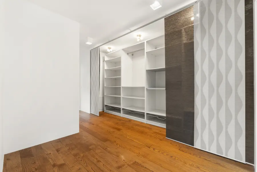 Ankleide mit Einbauschrank