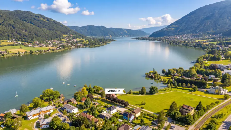 Ossiacher See aus der Luft, Lage des Hauses markiert